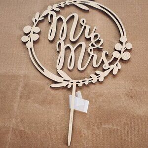 Paintable Stainable Real Wood Mr. and Mrs. with Berries and Leaves Cake Topper